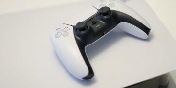 The new PS5 model appears to have worse thermal performance.