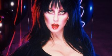 Elvira, Mistress of the Dark celebrates 40 years with Netflix and GOG (Images: Netflix and Elvira/Queen B Productions)