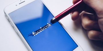 Is Facebook becoming Meta? Yes and no.