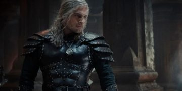 Filming for season 3 was briefly halted as Cavill tested positive for Covid19.