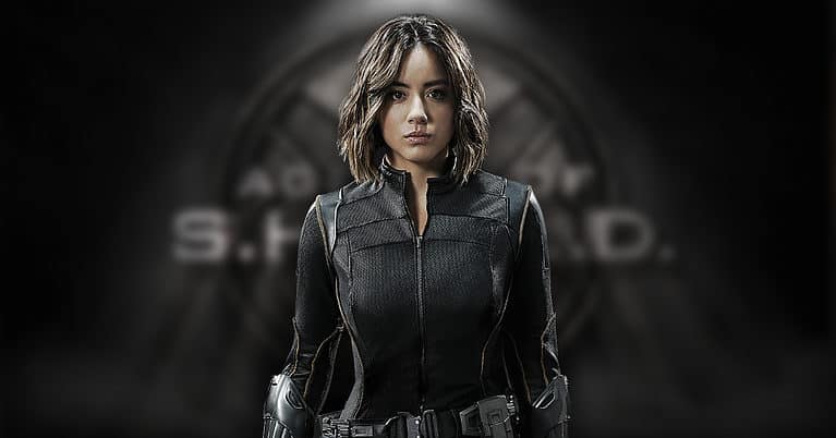 chloe bennet marvel cover