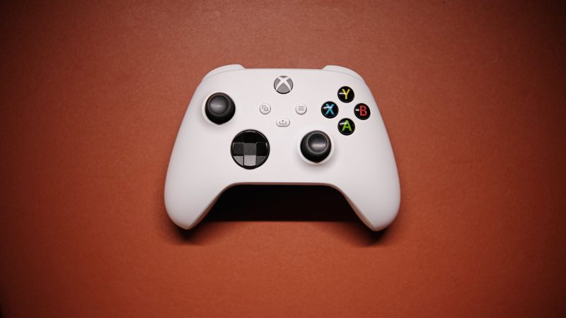 If anything, the 512GB version of the Xbox Series S should sell for a lot less if the goal is to clear the remaining inventory. 
